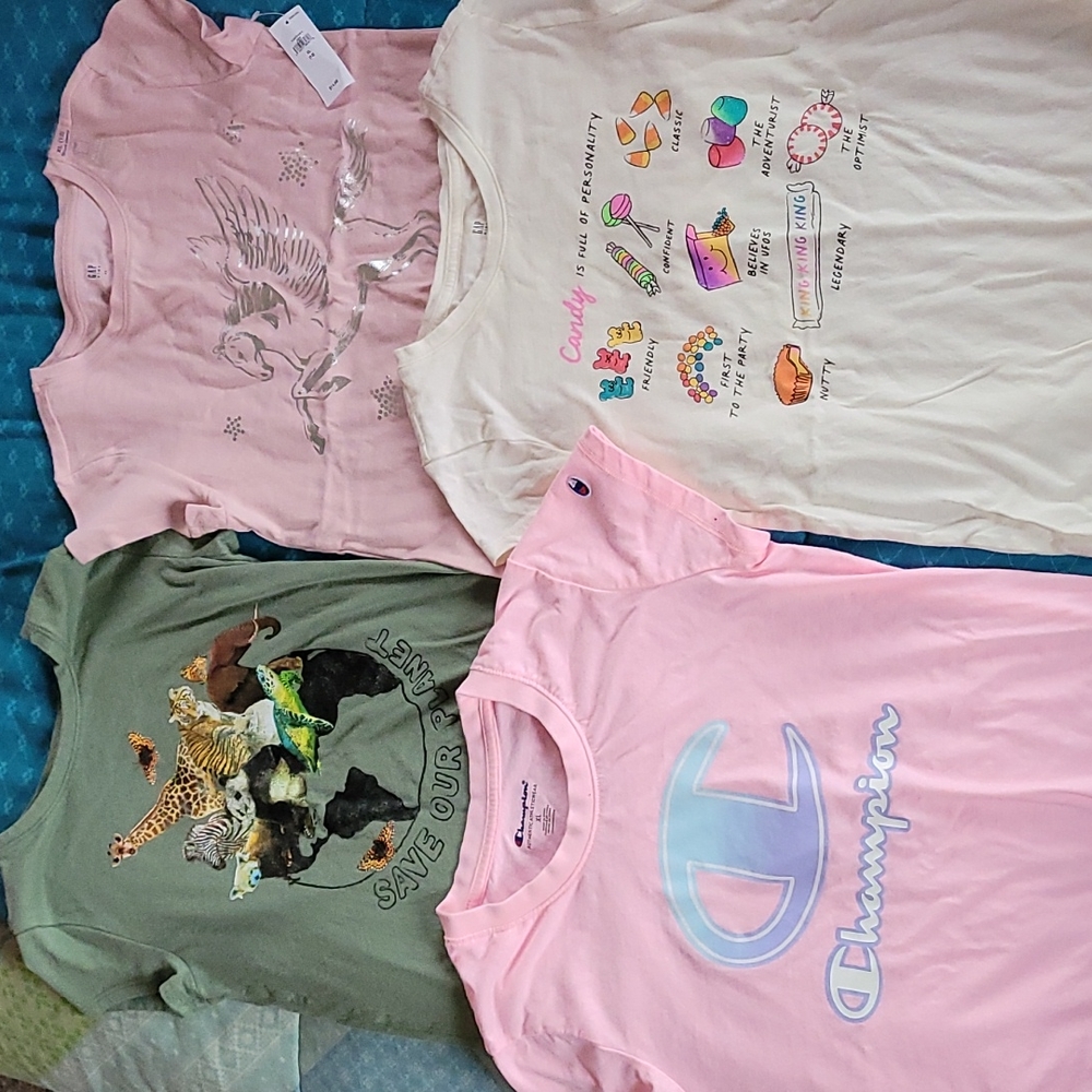 3 girls Gap 1 Champion t's sz xl (12)